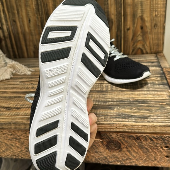 NWOT APL black and silver - Picture 5 of 6